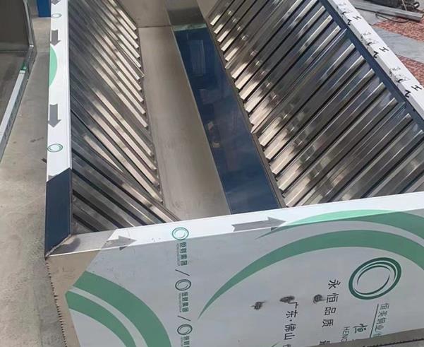 風管加工廠：盛達不鏽鋼油（yóu）煙罩-3